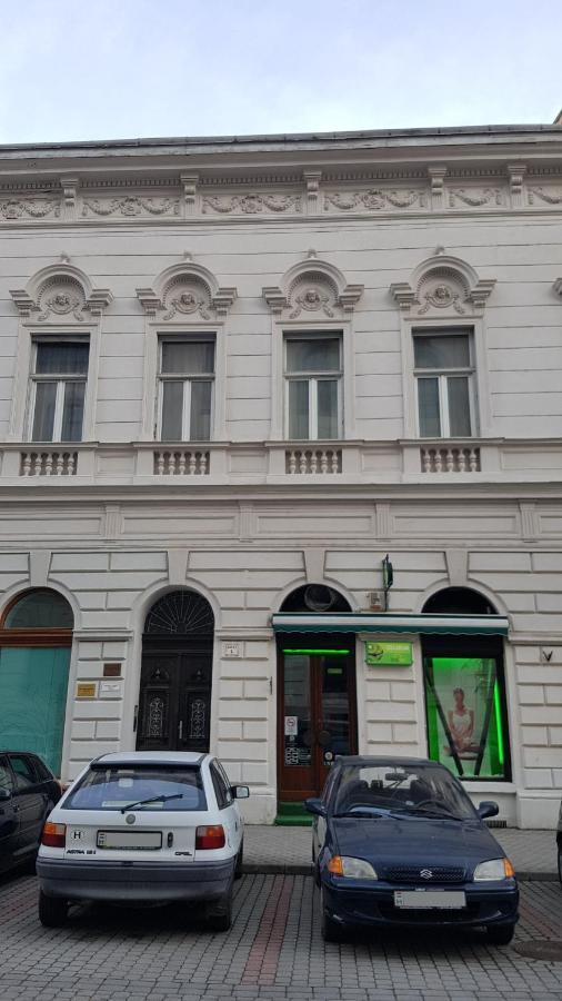 Boutique Apartman I Eger Exterior photo